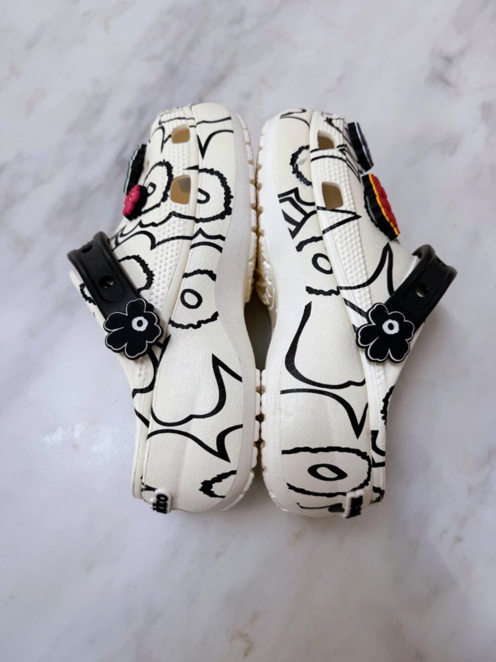 Crocs + Marimekko Classic Platform Clog - Picture 4 of 4